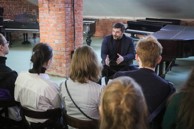 Глава Рыбинска встретился со студентами Института государственной службы и управления