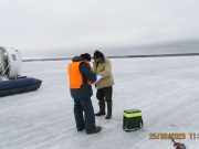 Под Рыбинском рыбаки провалились под лед
