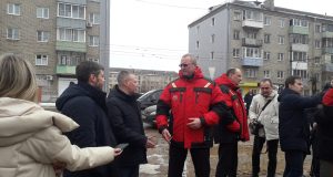 На Полиграфе губернатор области Михаил Евраев проверил, как идет ремонт теплосетей