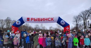 В Прибрежном микрорайоне прошел фестиваль «Веселая Снежинка»