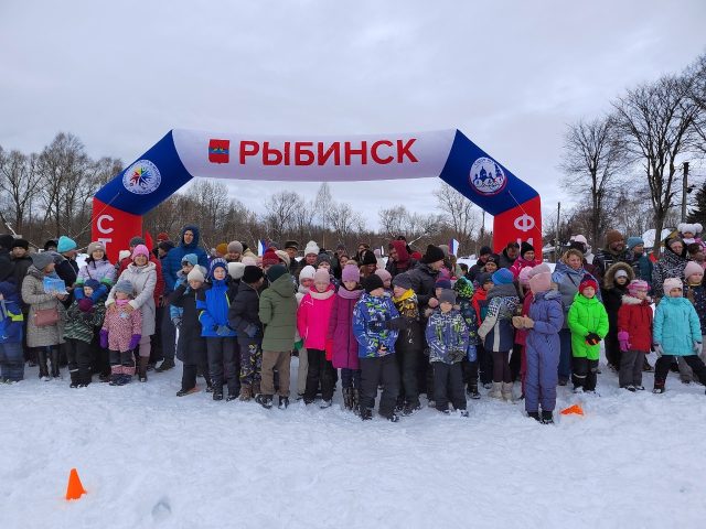 В Прибрежном микрорайоне прошел фестиваль «Веселая Снежинка»