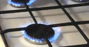 Малоимущие жители получат помощь в газификации индивидуальных жилых домов — правительство области