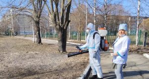 В преддверии майских праздников в Рыбинске и районе начали обработку территорий от клещей