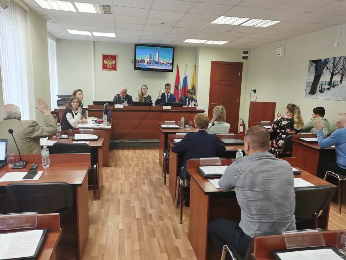 Главе Рыбинска поднимут зарплату на 250 тысяч рублей