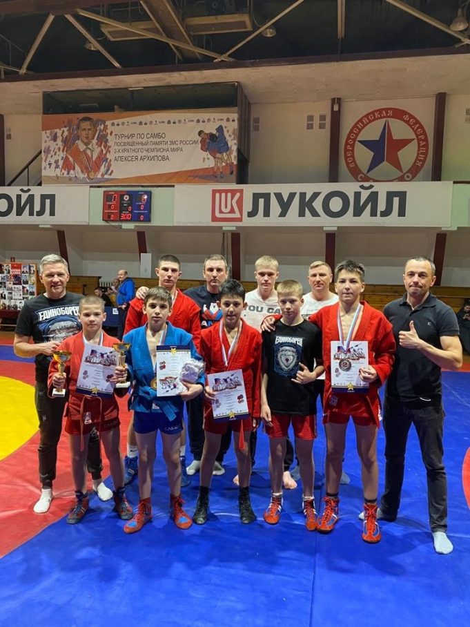 Рыбинские борцы привезли пять наград с турнира по боевому самбо