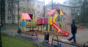 Комиссия из правительства области осталась недовольна состоянием микрорайона в Рыбинске