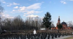 В Рыбинске воинские мемориалы и захоронения готовят ко Дню Победы