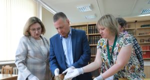 Михаил Евраев: «Поможем Некрасовской библиотеке с оцифровкой фондов»