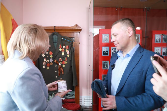 Михаил Евраев: «Каждая семья участников СВО в регионе должна быть под опекой администрации своего района»