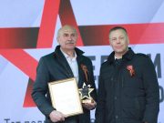 Михаил Евраев вручил почетные знаки «Предприятие трудовой доблести»