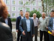 Михаил Евраев поручил муниципальным властям помочь жителям добавить в благоустройство дворов новые элементы