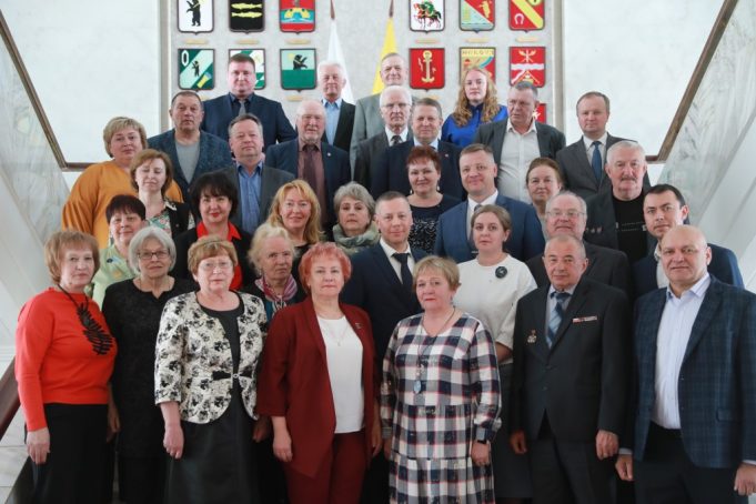 Более 2600 вопросов жителей региона решено при участии общественных приемных губернатора