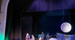 В театре драмы поставили весенний спектакль «Три+кот»