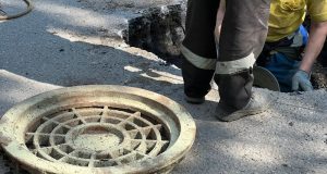 В Рыбинске проводят мониторинг колодцев ливневой канализации