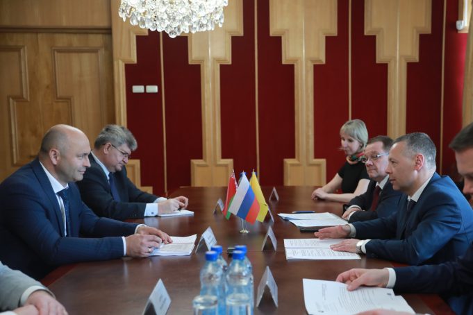 Михаил Евраев: «Рассматриваем возможность запуска авиарейсов Ярославль – Минск»