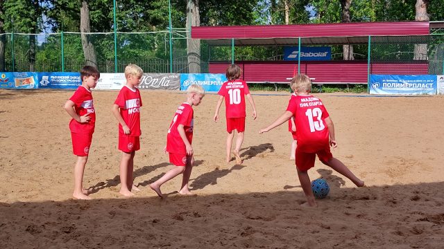 В Рыбинске тренируются лучшие пляжные футболисты страны