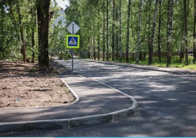 В Больничном городке Рыбинска завершают ремонт дороги