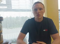 Тренер за монитором