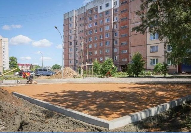 На детских площадках по проекту «Наши дворы» установят ограждения для безопасности