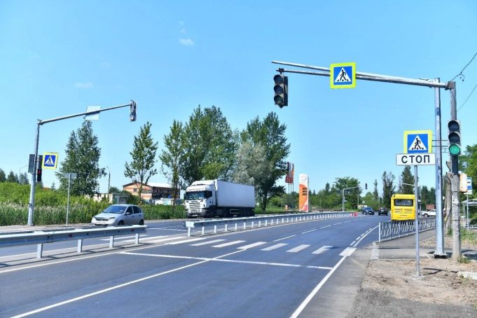 Порядка 230 километров муниципальных дорог отремонтируют в регионе в 2023 году