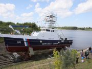 Рыбинский завод «Вымпел» спустил на воду пограничный корабль «Гюйс»