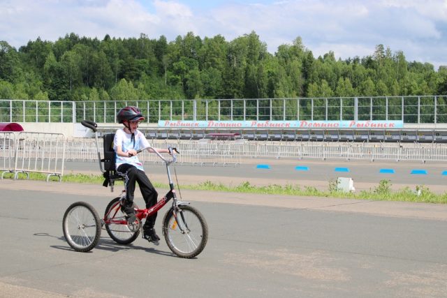 В Рыбинске прошли соревнования по велоспорту-шоссе среди лиц с ОВЗ и инвалидов