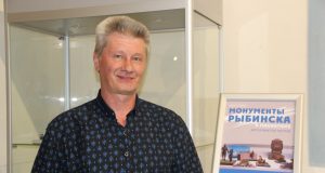 Миниатюрный мир Виктора Петрова