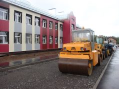 «Губернаторский контроль» проверил ход строительства школы в Рыбинском районе