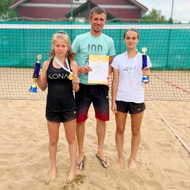 Рыбинские спортсменки взяли золото первенства России по пляжному теннису