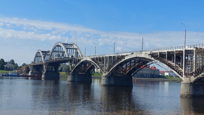 Волжский мост вновь будут перекрывать на ночь