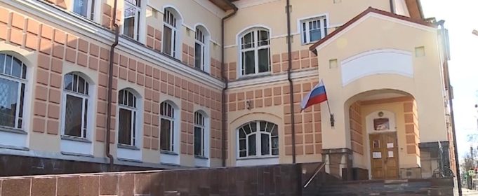 Молодая жительница Рыбинска обокрала ритуальное агентство