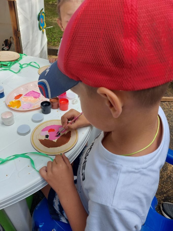 От кого и от чего стоит защищать наших детей?