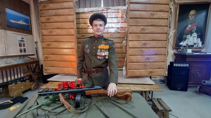 О подвигах великого земляка с музейной сцены