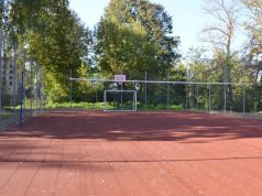 В Песочном на месте бывшего пустыря появилась спортивная площадка