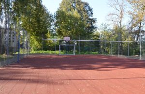 В Песочном на месте бывшего пустыря появилась спортивная площадка