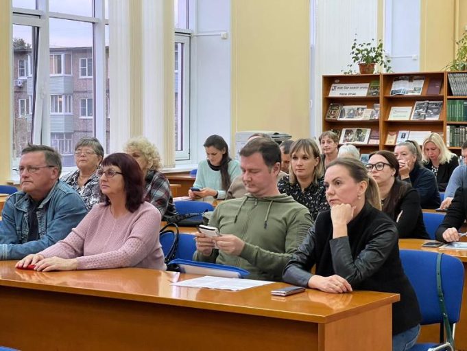 Дмитрий Рудаков встретился с жителями Прибрежного и Веретья: что волнует горожан?