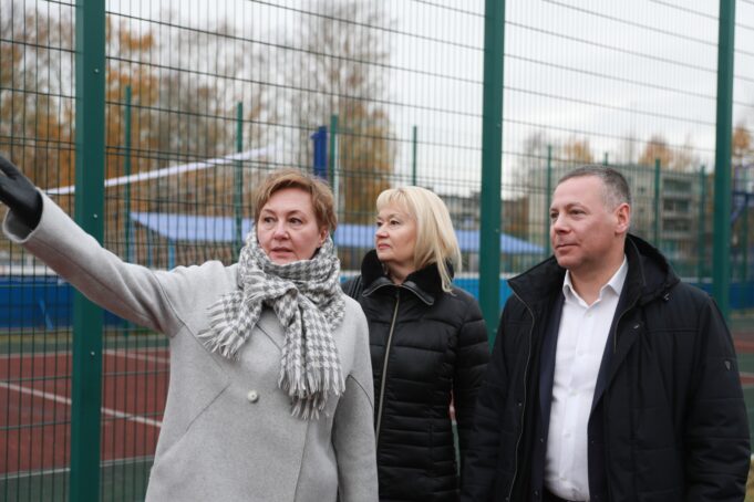 Губернатор Ярославской области Михаил Евраев поручил решить вопрос со второй сменой в Некрасовской средней школе