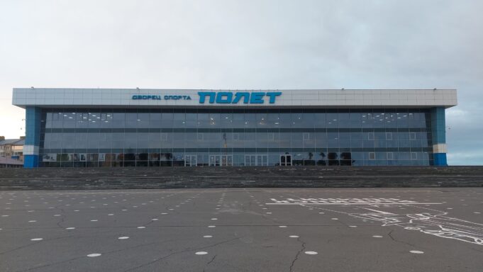 В Рыбинске на территории парковки у ДС «Полета» появились ворота