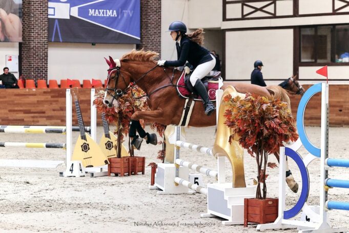 Рыбинская наездница отличилась на всероссийских соревнований по конкуру