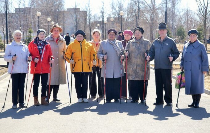 Рыбинцев приглашают на бесплатный мастер-класс по скандинавской ходьбе