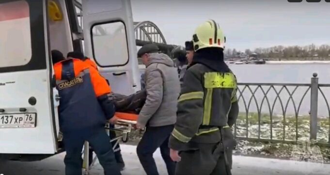 В Рыбинске с волжского моста спрыгнула девушка