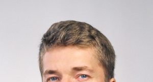 Сергей Батов получил награду за роль в спектакле «Васса Железнова»