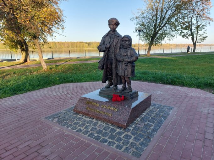 18 октября на Алее Славы состоится открытие памятника «Дети войны»