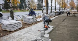 Тротуар на проспекте Серова должны доделать к 15 ноября