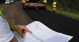 15,6 млрд рублей на ремонт дорог в проект бюджета на 2024 год заложило правительство области