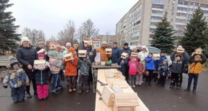 В Рыбинске возобновились мастер-классы по изготовлению кормушек для птиц