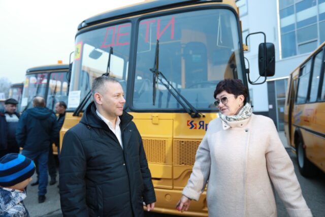Школы региона получили 49 новых автобусов