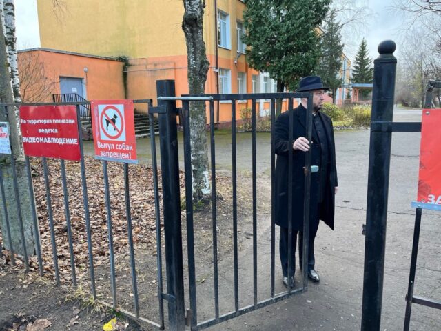 В рыбинской школе одноклассники издеваются над девочкой