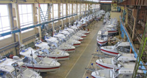 На «Вымпеле» завершили строительство 44 катеров для МЧС