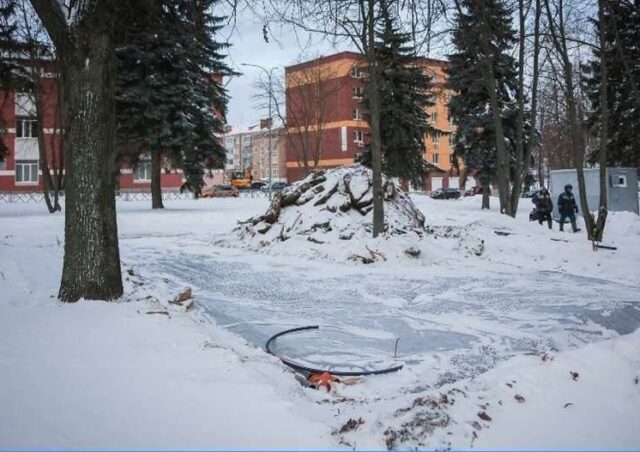 В Волжском парке приступили к обустройству еще одного туалета